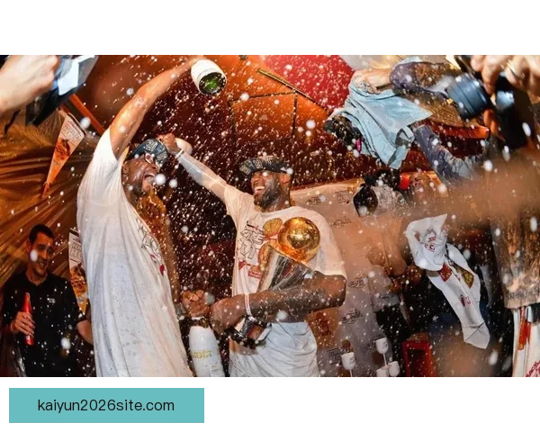 詹姆斯凌晨抵达迈阿密出战热火 追平帕里什历史纪录在即